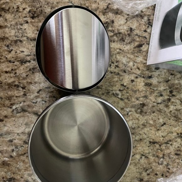 Desktop Mini Transhcan - Picture 5 of 6